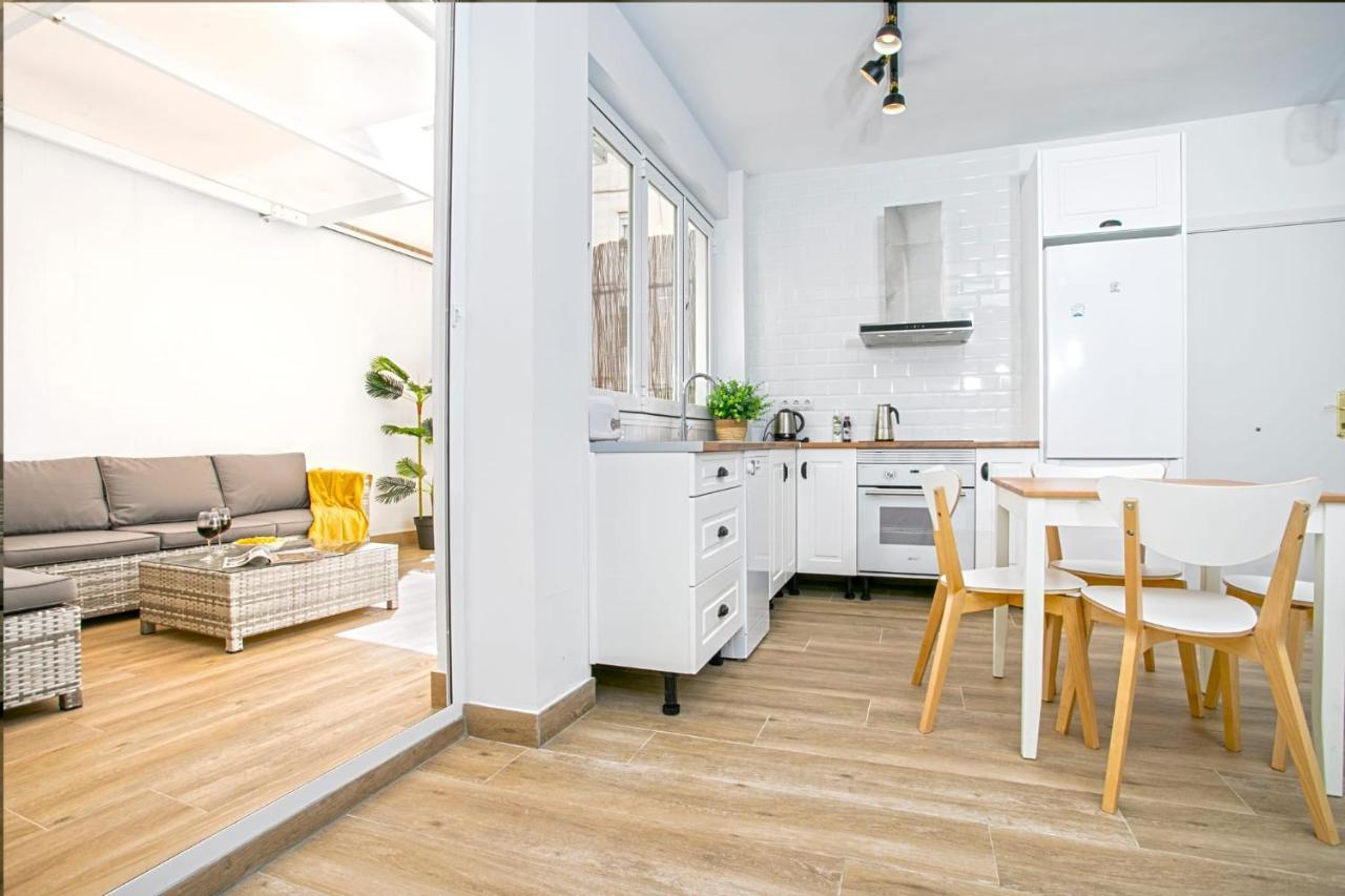 Precioso Apartamento Con Patio Málaga Exterior foto